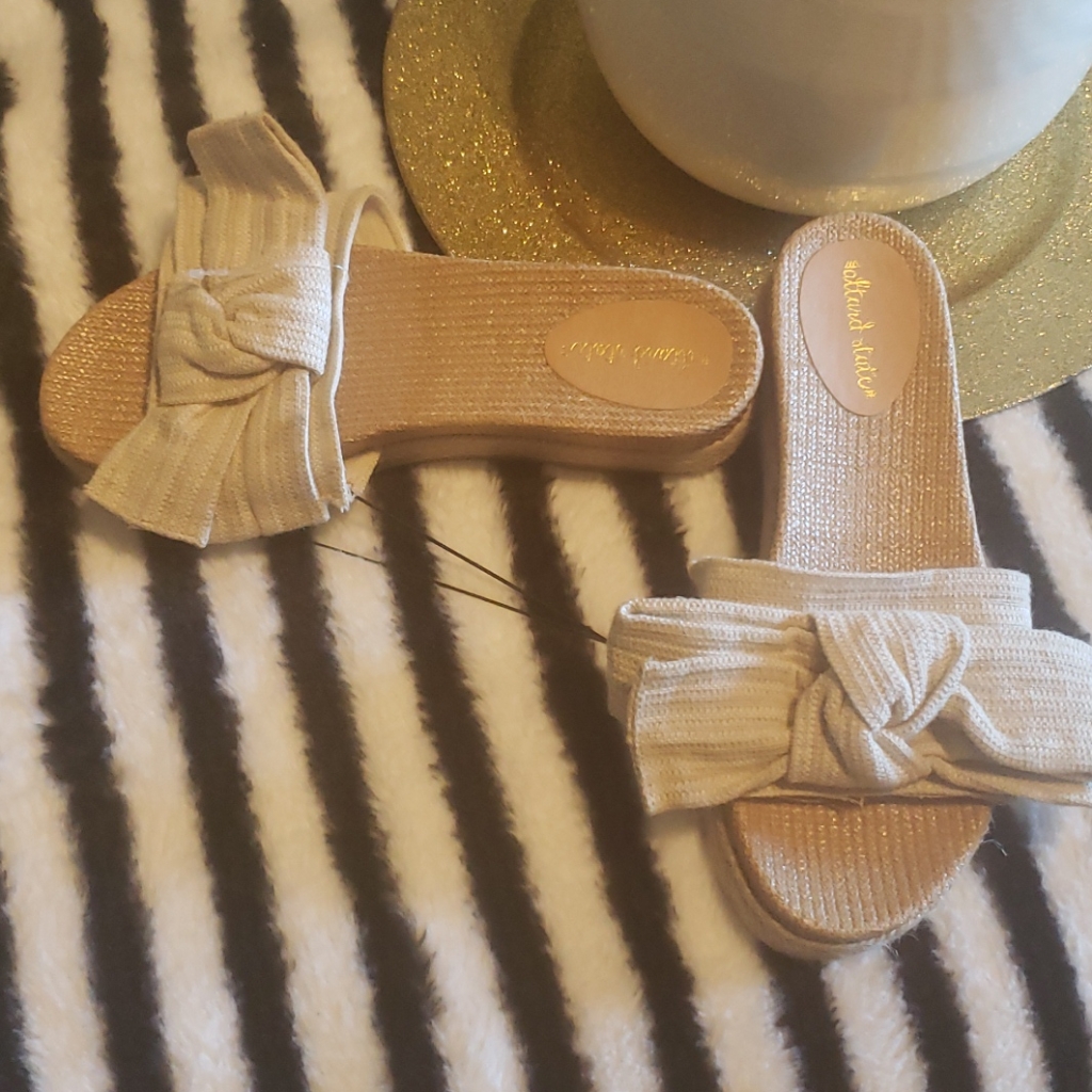 Sandals/Shoes